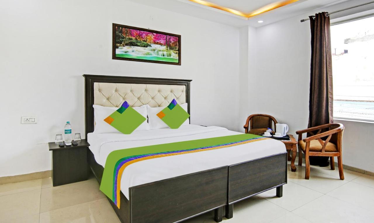 Treebo Royal Empire Adarsh Nagar, Chandigarh Hotel Exterior photo
