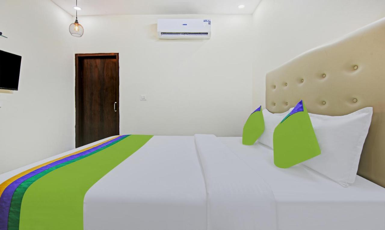 Treebo Royal Empire Adarsh Nagar, Chandigarh Hotel Exterior photo
